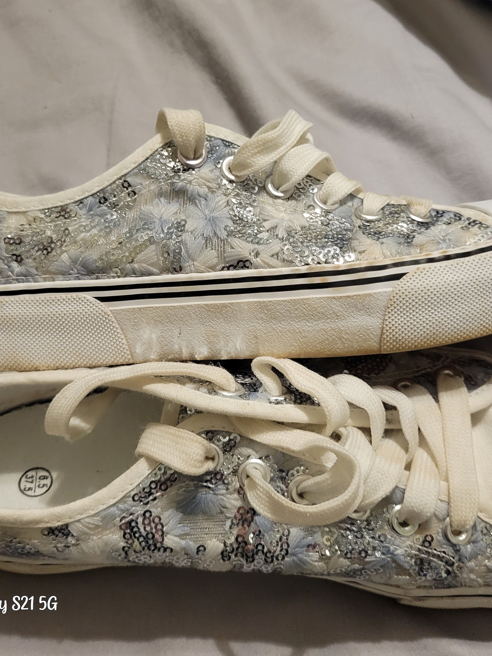Casual Ivory Sequin Floral Lace-Up Sneakers